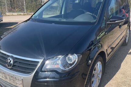 VW Touran 271.801 km 5.599 &euro; Minden 32429