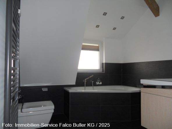 Etagenwohnung Bad Oeynhausen Innenstadt - 2 Zimmer, 122 m&sup2;, 255.000&euro; | Angebot:25733602