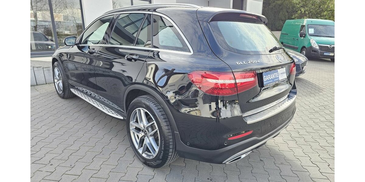 Mercedes-Benz GLC 250 d 4M AMG Line LED NAVI KAMERA TEILLEDER 109.490 km 29.990 &euro; Löhne 32584