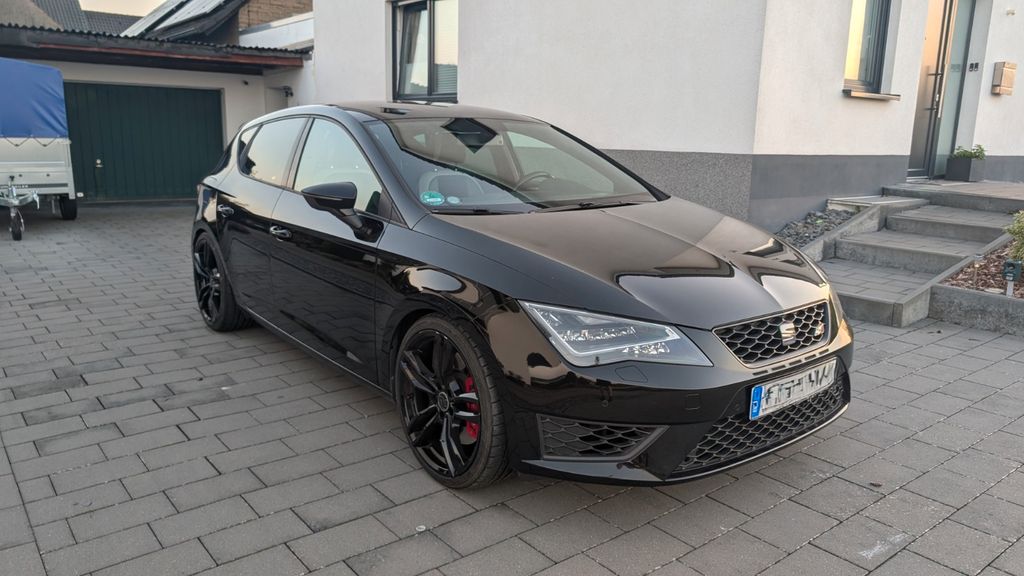 Seat Leon 169.800 km 12.999 &euro; Löhne 32584