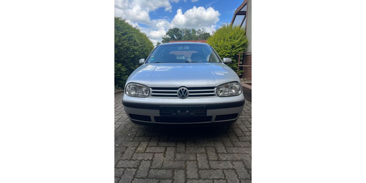 VW Golf 333.000 km 850 &euro; Stadthagen 31655