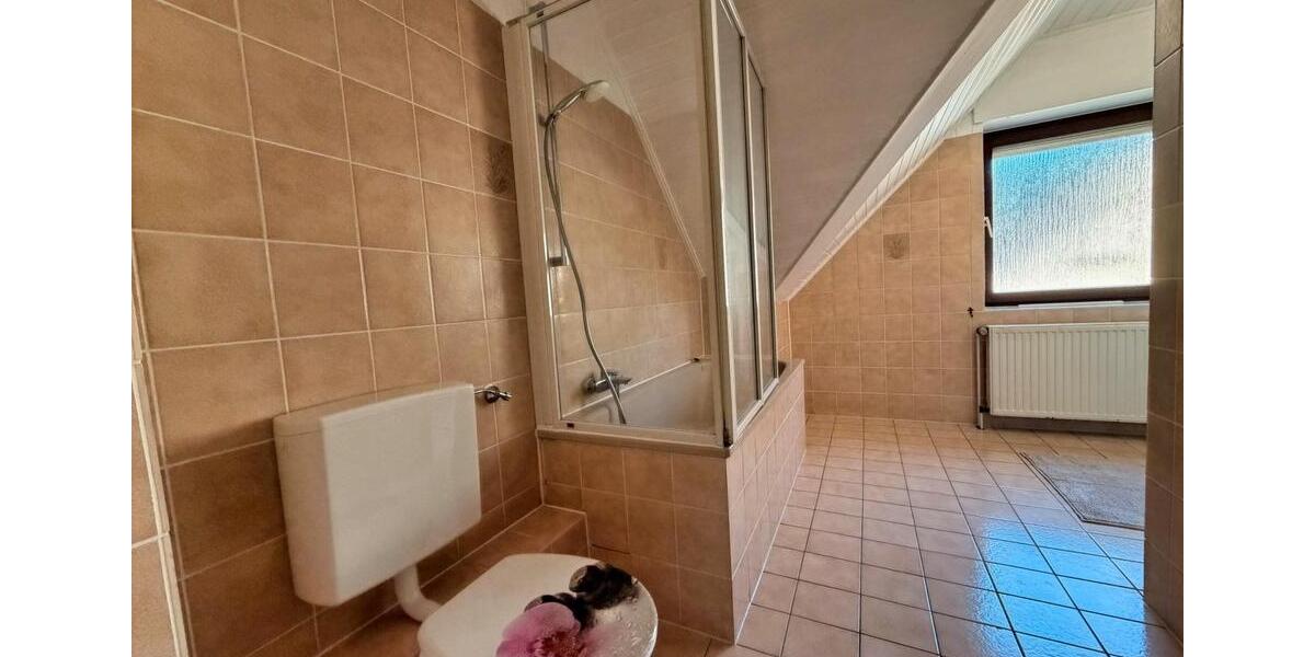 Dachgeschoßwohnung Enger - 2 Zimmer, 63 m&sup2;, 490&euro; | Angebot:25918578