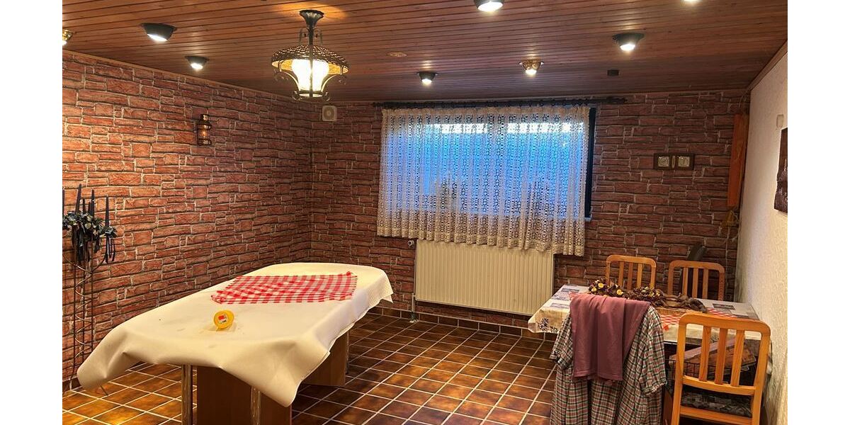 Vielseitiges Einfamilienhaus mit viel Platz und Potenzial in zentraler Lager von Stolzenau - Bungalow Stolzenau | Angebot:26858113