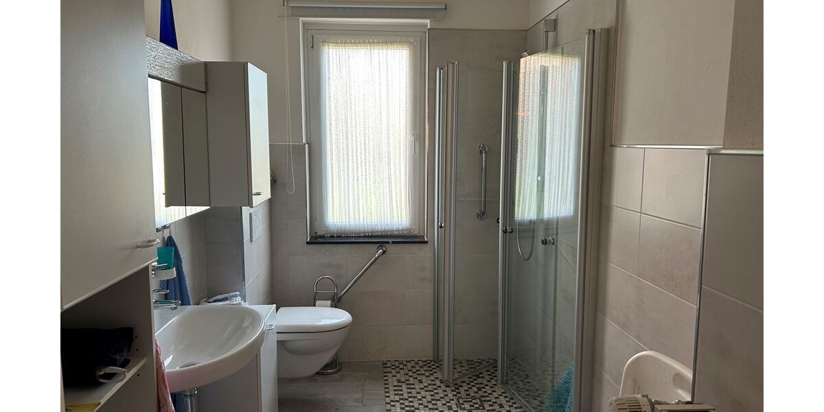 Interessantes Wohnhaus mit 2 Wohnungen, Nebengebäude und Grünland - Einfamilienhaus Stolzenau | Angebot:26858258