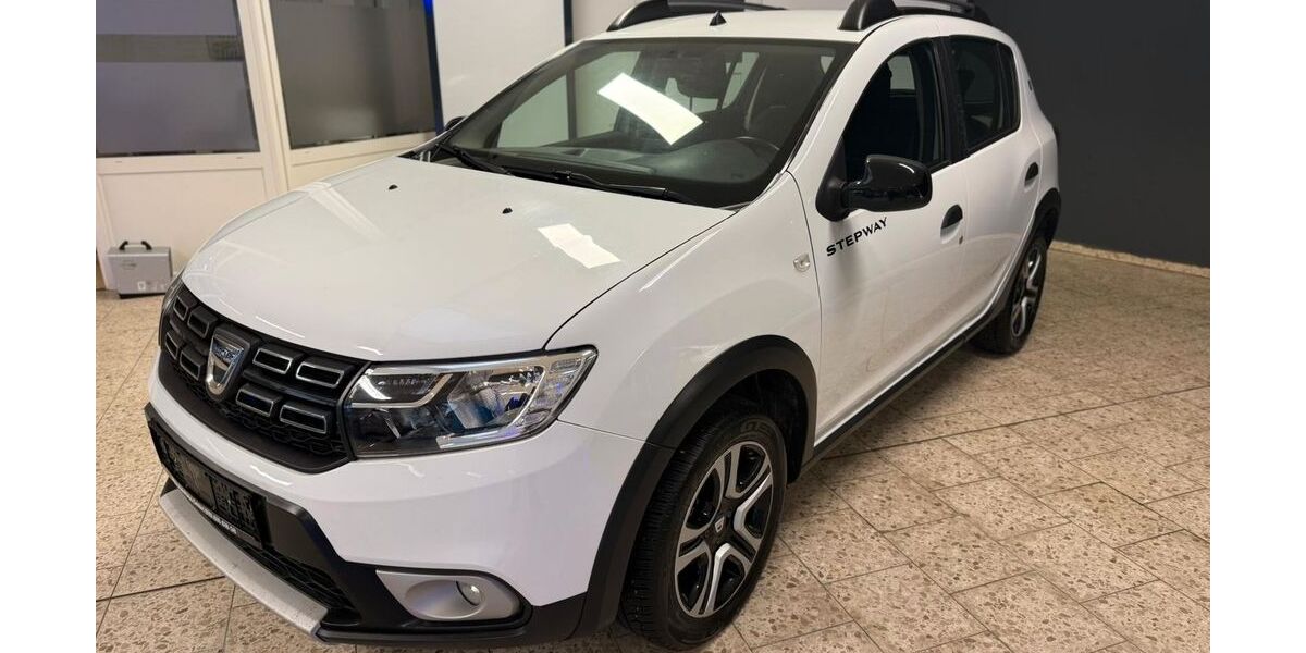 Dacia Sandero 99.999 km 9.999 &euro; Auetal 31749