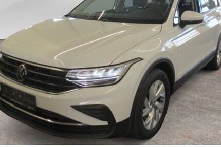VW Tiguan 120.810 km 27.410 &euro; Lemgo 32657