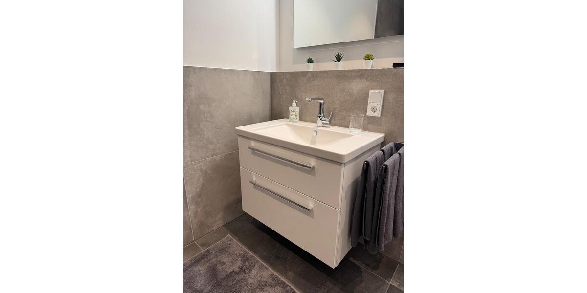 Erdgeschoßwohnung Bünde - 1 Zimmer, 96 m&sup2;, 1.999&euro; | Angebot:19117124