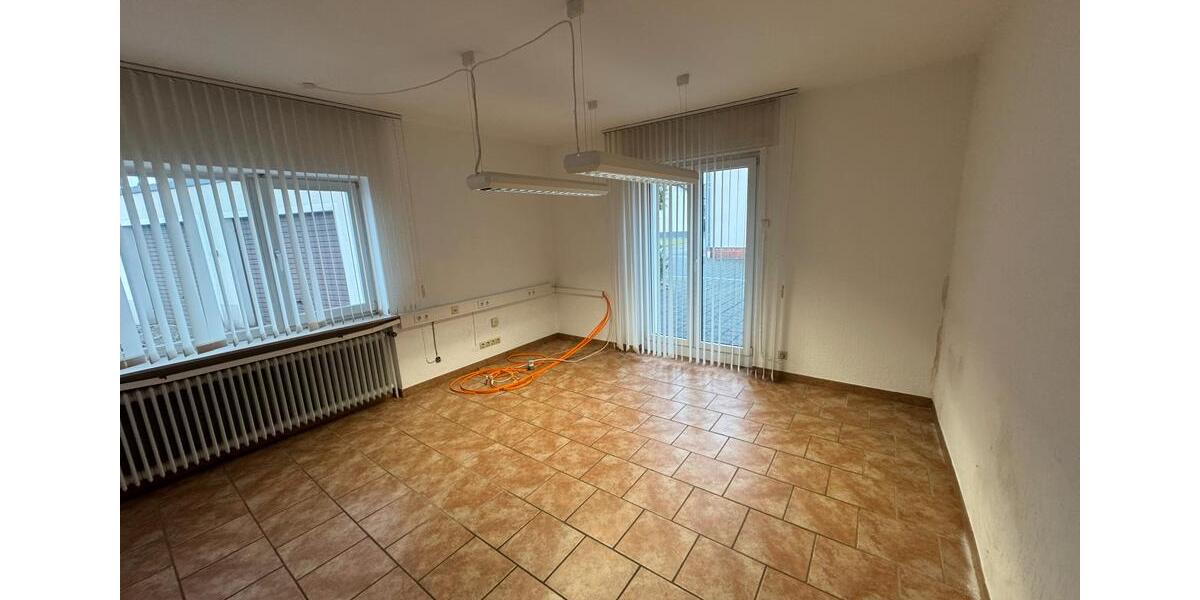 Gewerbeobjekt Bad Salzuflen Ehrsen-Breden - 1.200&euro; | Angebot:23863432