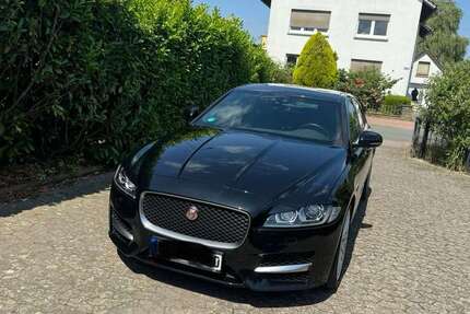 Jaguar XF 67.920 km 24.900 &euro; Minden 32425