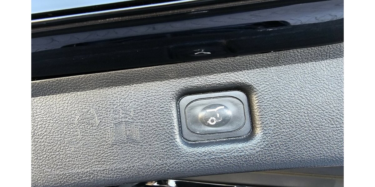 Ford S-Max Business NAVI AHK RFK 7-Sitzer AUS 1.HAND 103.880 km 16.990 &euro; Löhne 32584