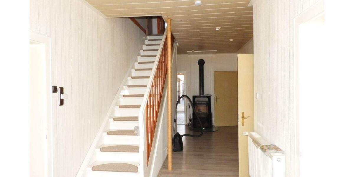 Einfamilienhaus Stolzenau - 6 Zimmer, 134 m&sup2;, 115.000&euro; | Angebot:25681623