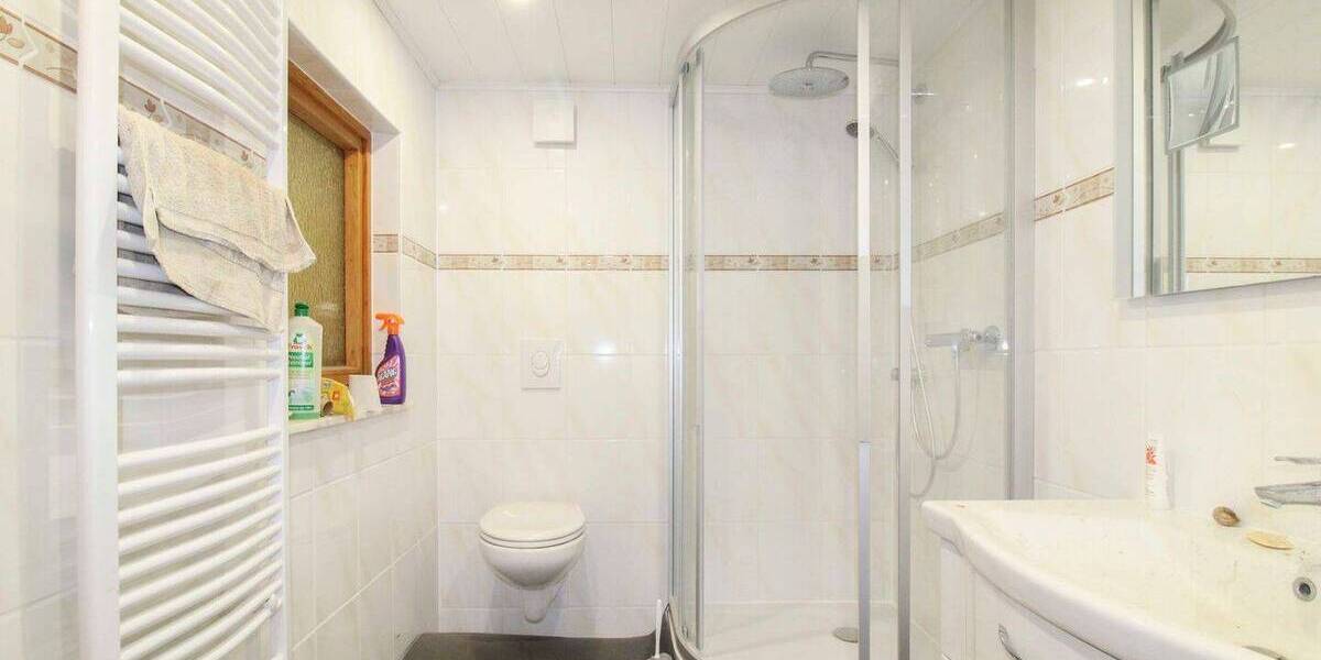 Einfamilienhaus Rinteln Deckbergen - 7 Zimmer, 227 m&sup2;, 89.000&euro; | Angebot:26818628