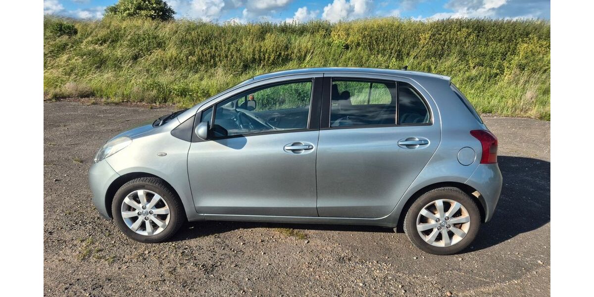 Toyota Yaris 295.000 km 2.799 &euro; Stadthagen 31655