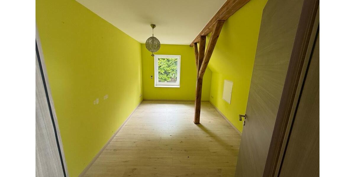 Mehrfamilienhaus, Wohnhaus Hüllhorst - 8 Zimmer, 244 m&sup2;, 1.990&euro; | Angebot:26533419