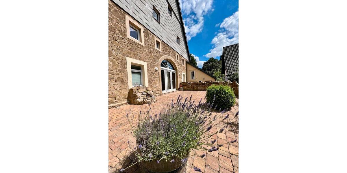 Einfamilienhaus Bad Salzuflen Ehrsen-Breden - 7 Zimmer, 250 m&sup2;, 2.000&euro; | Angebot:25982318