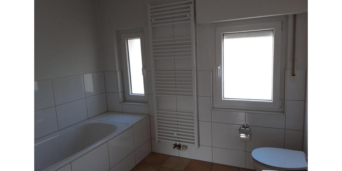 Etagenwohnung Bad Oeynhausen Dehme - 3 Zimmer, 93 m&sup2;, 720&euro; | Angebot:25974611