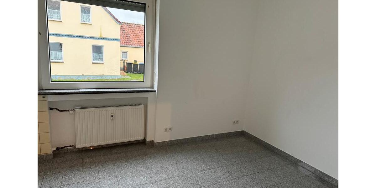Erdgeschoßwohnung Herford - 2 Zimmer, 98 m&sup2;, 1.080&euro; | Angebot:25499363