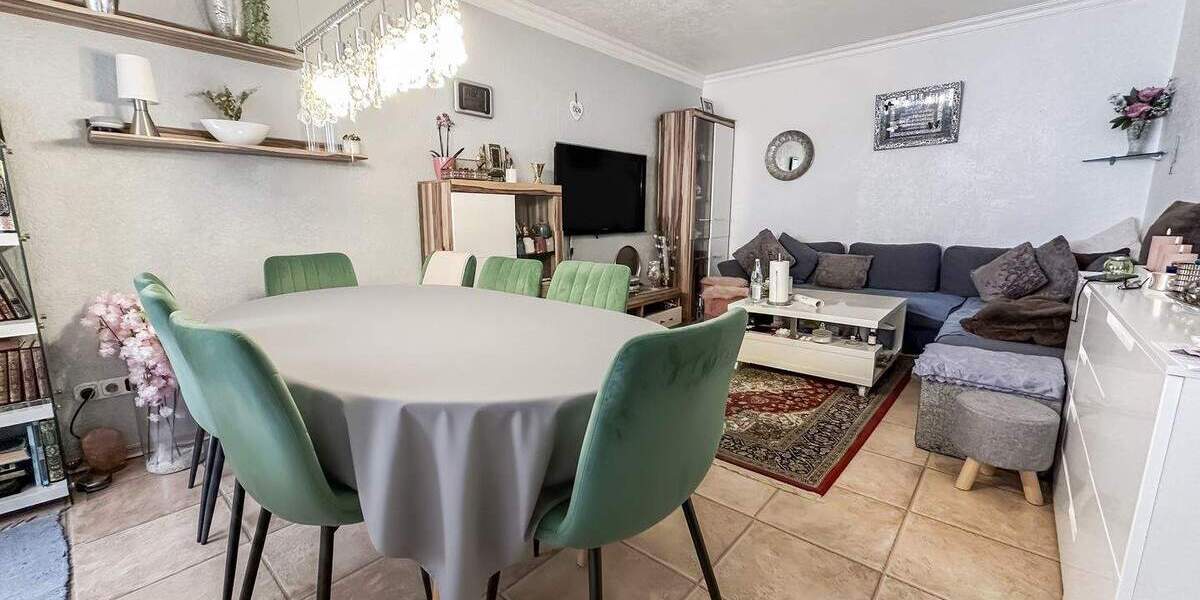 Etagenwohnung Herford Innenstadt - 4 Zimmer, 97 m&sup2;, 170.000&euro; | Angebot:25685772