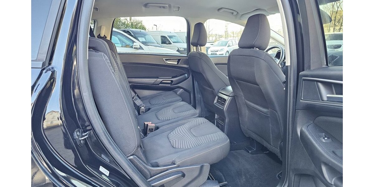 Ford S-Max Business NAVI AHK RFK 7-Sitzer AUS 1.HAND 103.880 km 16.990 &euro; Löhne 32584