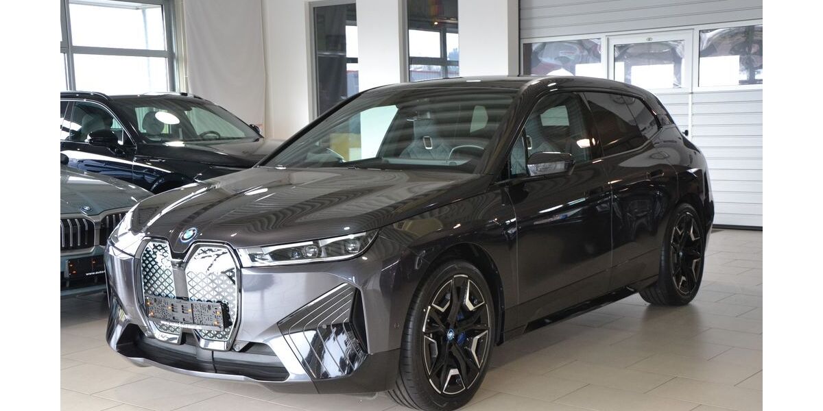 BMW iX 33.912 km 62.990 &euro; Lemgo 32657