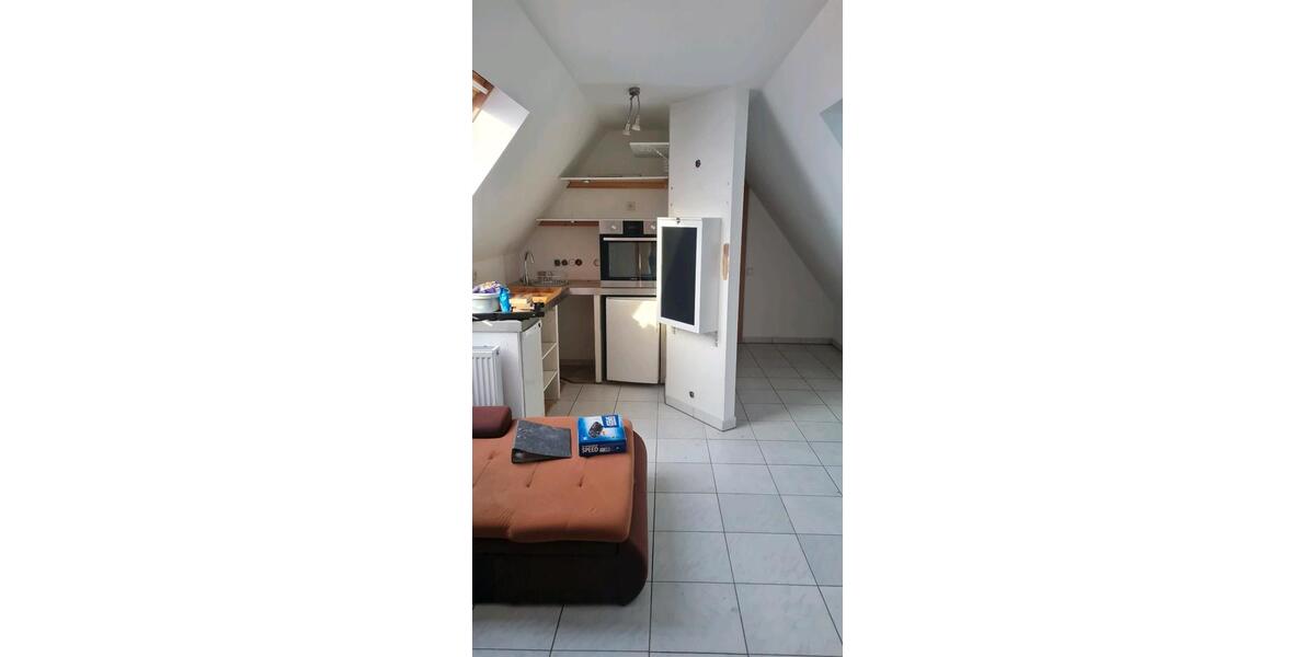 Dachgeschoßwohnung Dörentrup - 2 Zimmer, 45 m&sup2;, 450&euro; | Angebot:25098739