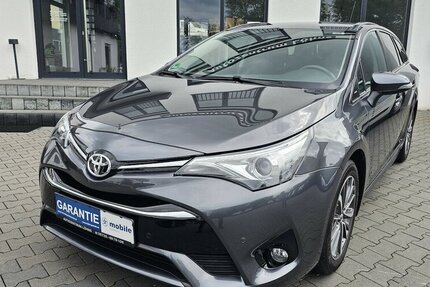 Toyota Avensis 1.8 VVT-i Edition-S NAVI RFK AUS 1.HAND 56.350 km 19.990 &euro; Löhne 32584