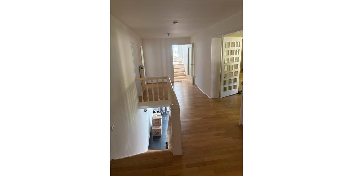 Einfamilienhaus Enger - 9 Zimmer, 200 m&sup2;, 370.000&euro; | Angebot:26396586