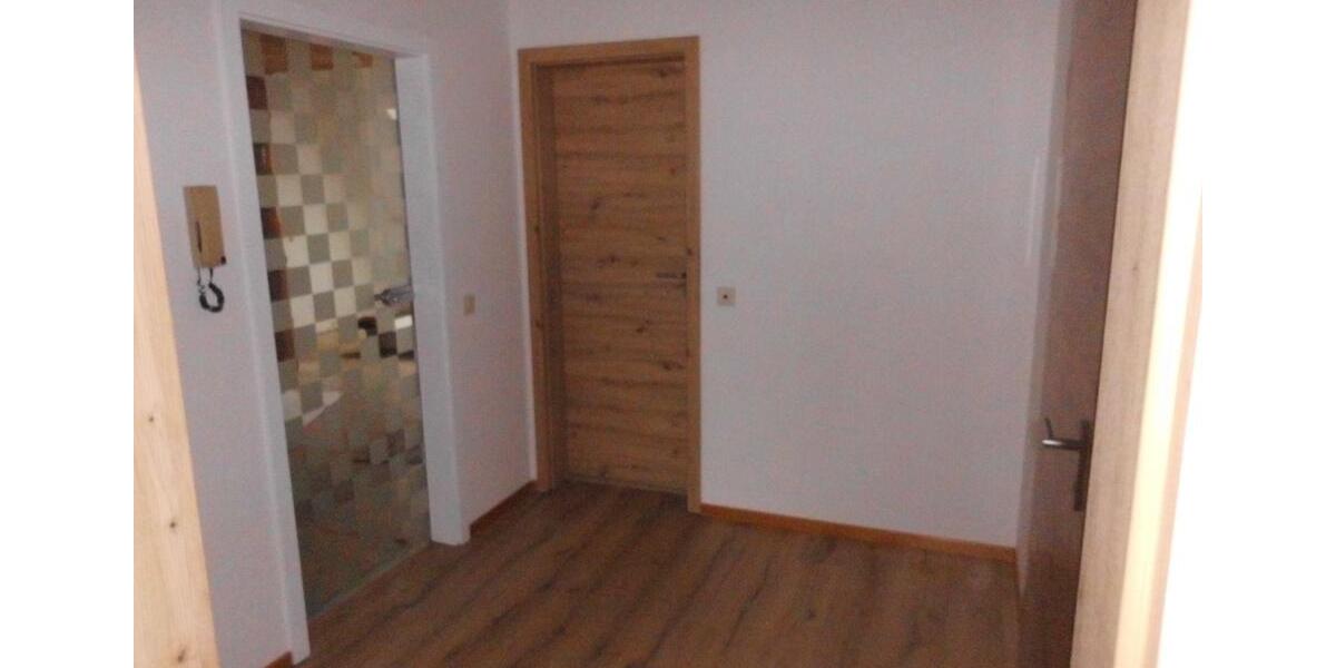 Dachgeschoßwohnung Rodenberg - 3 Zimmer, 80 m&sup2;, 500&euro; | Angebot:25613332
