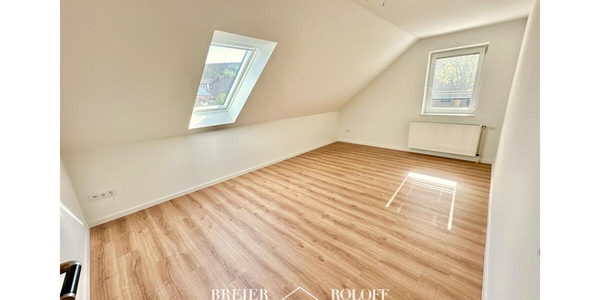 Dachgeschoßwohnung Bückeburg - 3.5 Zimmer, 140 m&sup2;, 1.190&euro; | Angebot:26235138