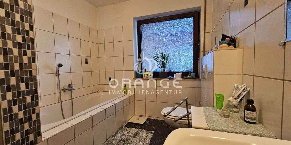 Mehrfamilienhaus, Wohnhaus Bad Salzuflen / Lockhausen Lockhausen - 1 Zimmer, 218 m&sup2;, 430.000&euro; | Angebot:25909224