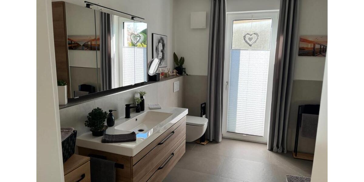 Erdgeschoßwohnung Lemgo - 3 Zimmer, 98 m&sup2;, 1.255&euro; | Angebot:26585771