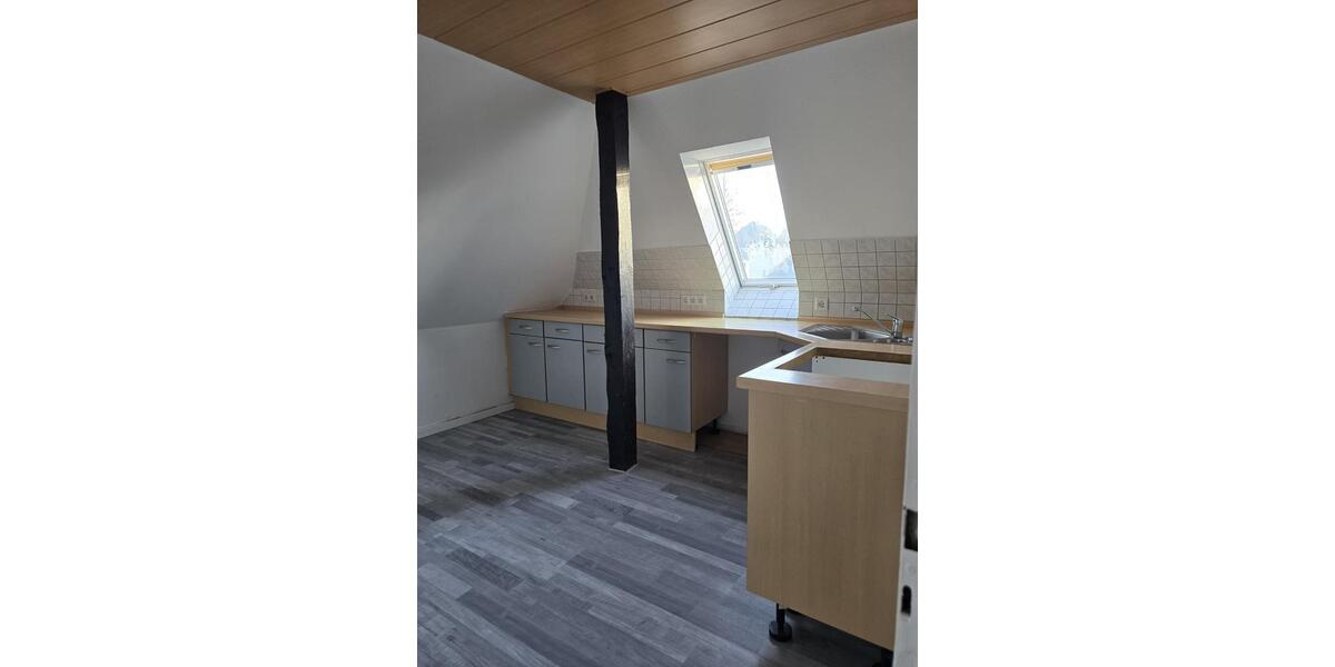 Dachgeschoßwohnung Lemgo - 2.5 Zimmer, 55 m&sup2;, 450&euro; | Angebot:26271023