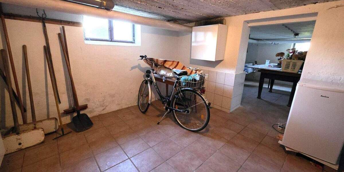 Mehrfamilienhaus, Wohnhaus Bünde Holsen - 6 Zimmer, 190 m&sup2;, 268.000&euro; | Angebot:25770347