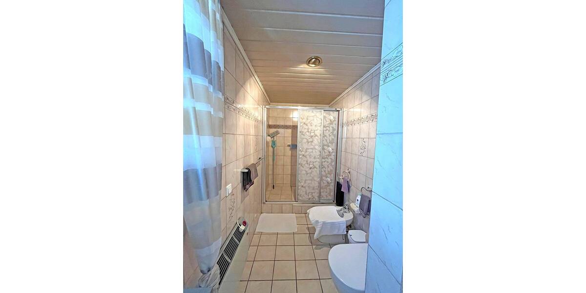 Mehrfamilienhaus, Wohnhaus Enger Besenkamp - 7 Zimmer, 250 m&sup2;, 650.000&euro; | Angebot:25697453