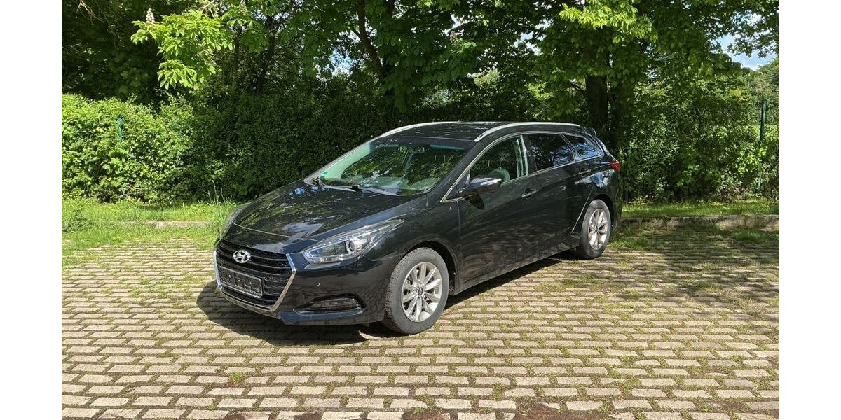 Hyundai i40 87.599 km 12.900 &euro; Bückeburg 31675