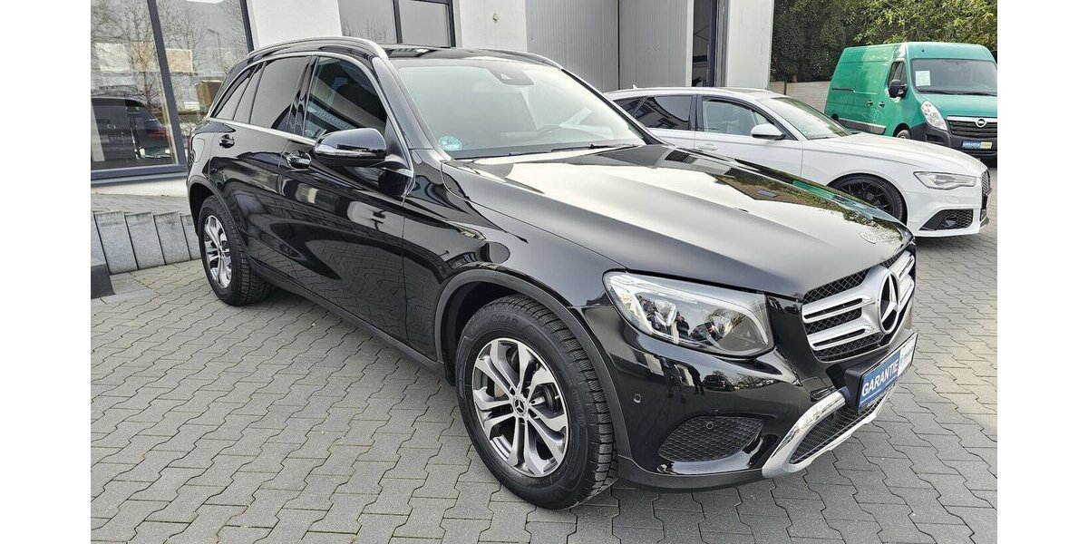 Mercedes-Benz GLC 350 d 4M Exclusive AMG Int. LED AHK RFK PANO 109.247 km 31.790 &euro; Löhne 32584