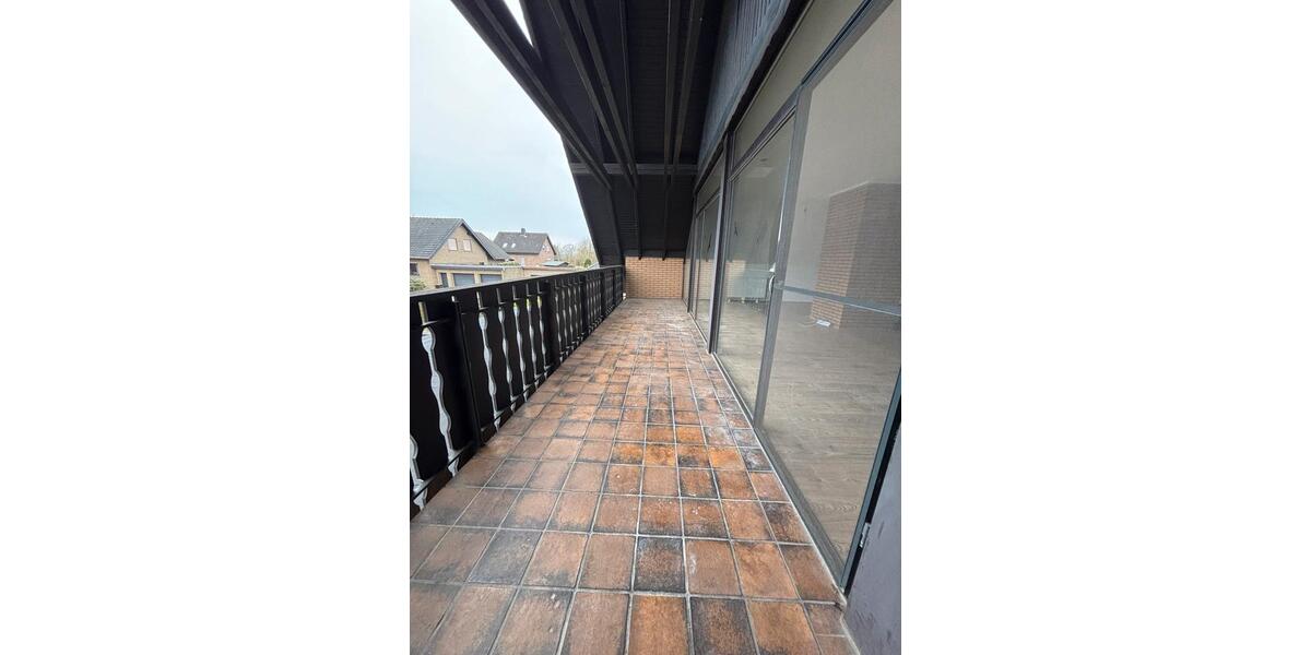 Dachgeschoßwohnung Vlotho - 3 Zimmer, 110 m&sup2;, 900&euro; | Angebot:25633246