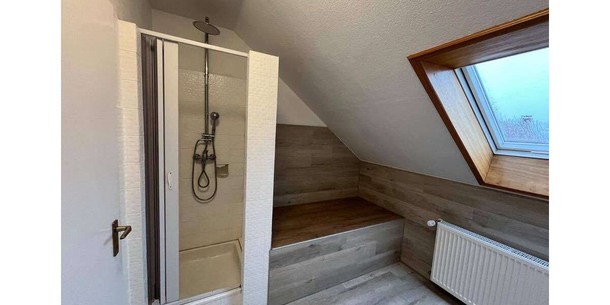 Dachgeschoßwohnung Porta Westfalica - 4 Zimmer, 85 m&sup2;, 670&euro; | Angebot:26621392