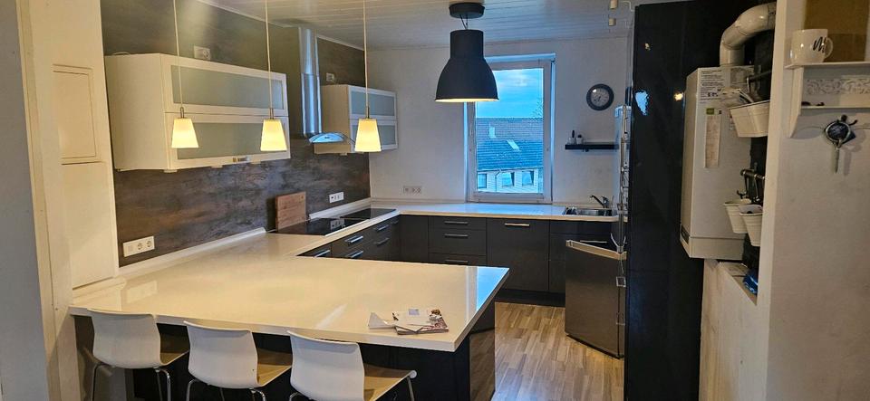Dachgeschoßwohnung Stadthagen - 4.5 Zimmer, 110 m&sup2;, 1.100&euro; | Angebot:23761614