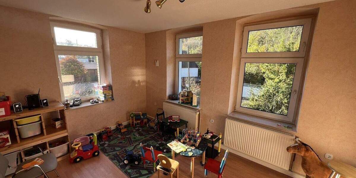 Mehrfamilienhaus, Wohnhaus Vlotho - 8 Zimmer, 302 m&sup2;, 340.000&euro; | Angebot:25686493