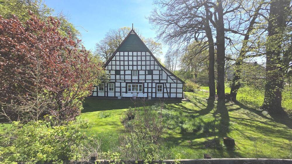 Bauernhaus, Landhaus Hüllhorst / Oberbauerschaft Oberbauerschaft - 4 Zimmer, 350 m&sup2;, 365.000&euro; | Angebot:26694848