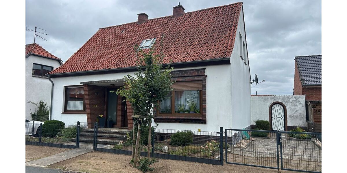 Gepflegte Immobilie mit großzügigen Nebenflächen, Garten und Ausbaureserve - Einfamilienhaus Uchte | Angebot:27323567