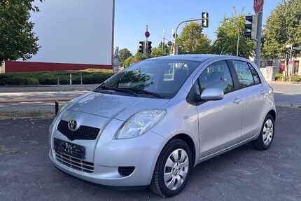 Toyota Yaris 66.000 km 4.390 &euro; Herford 32049