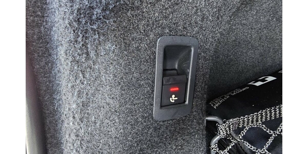 Audi A6 50 TDI quattro VIRTUAL LED AHK NAVI 1.HAND 179.530 km 28.990 &euro; Löhne 32584