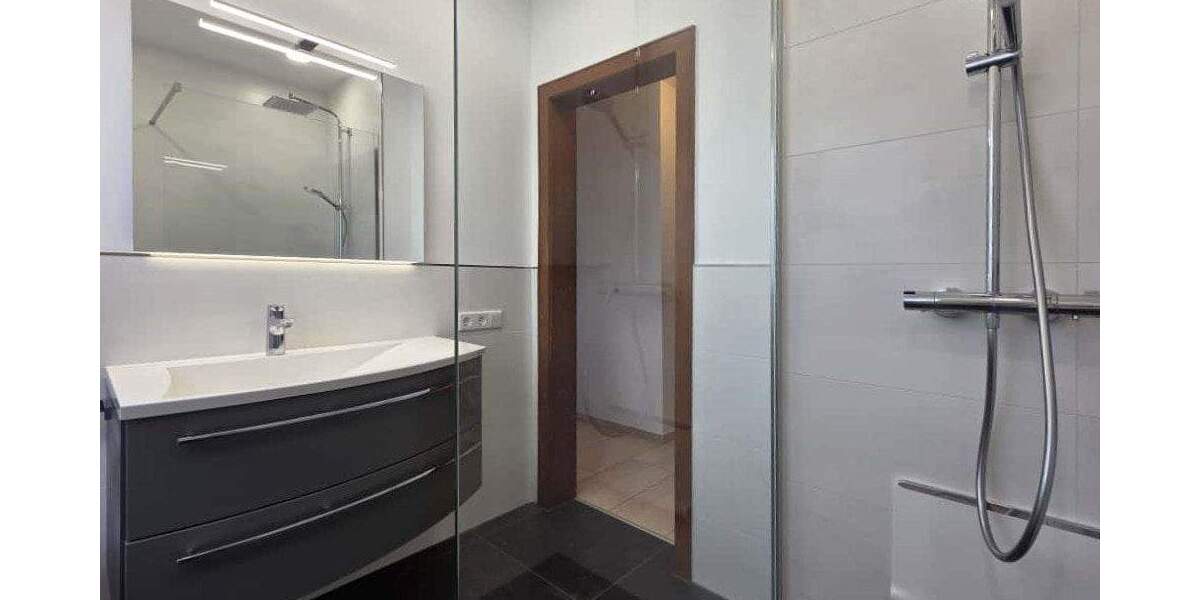 Mehrfamilienhaus, Wohnhaus Porta Westfalica Vennebeck - 5 Zimmer, 207 m&sup2;, 335.000&euro; | Angebot:25744048