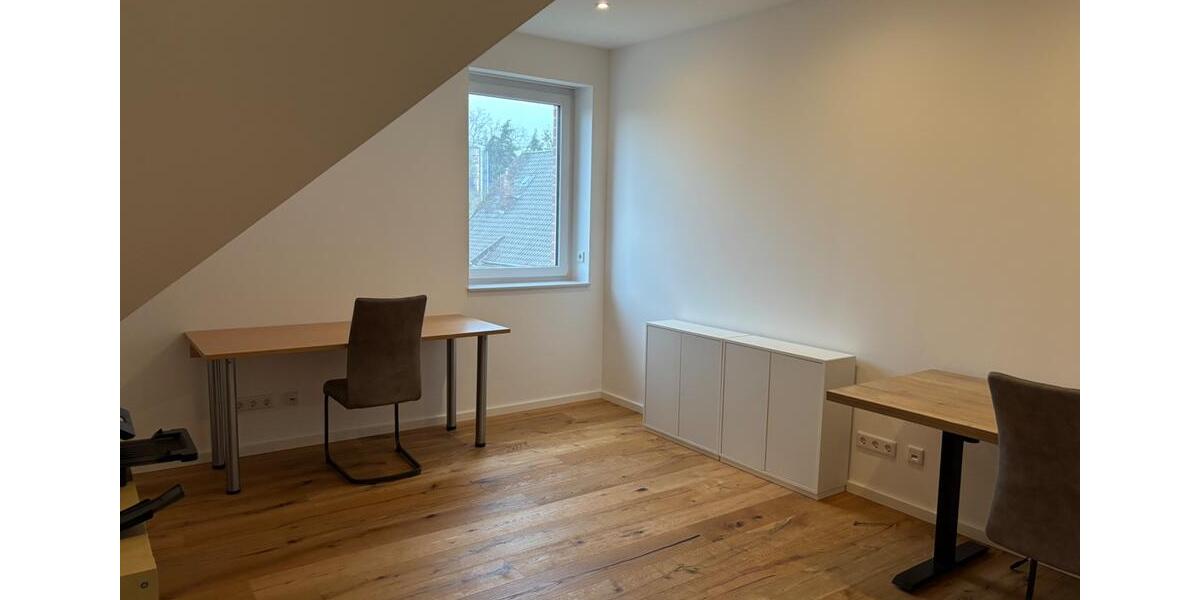 Etagenwohnung Stolzenau - 5 Zimmer, 194 m&sup2;, 1.450&euro; | Angebot:26048286