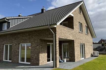 Haus Uchte - 6 Zimmer, 178 m&sup2;, 1.400&euro; | Angebot:26256780